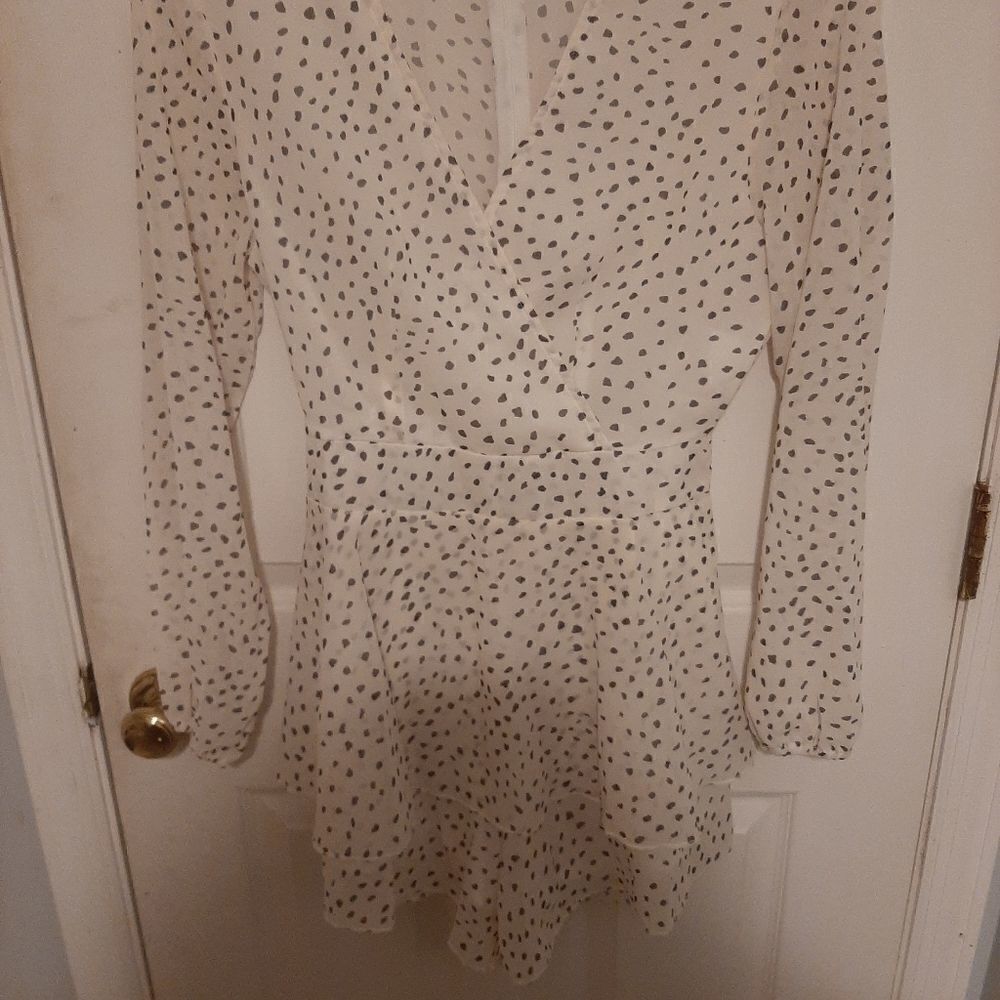 NWOT Ladies Size Small Beautiful Blouse 👚